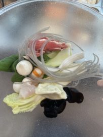 ボウルの中に入っている具材